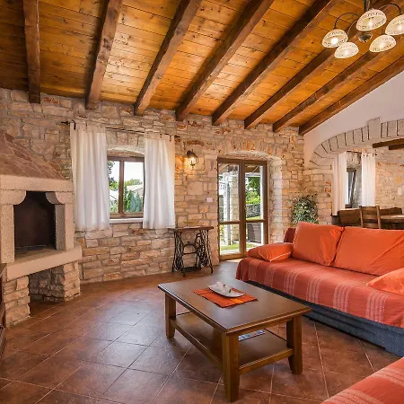 Elegant In Istria With Outdoor Pool Вилла Tinjan