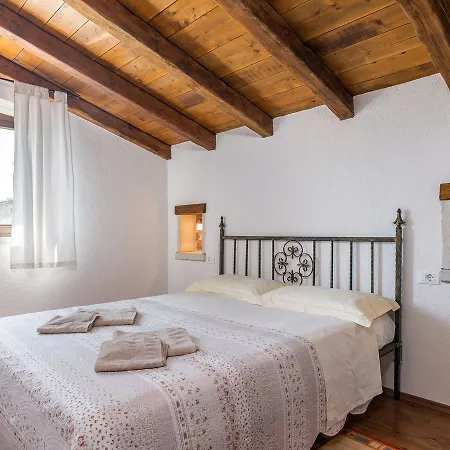 Elegant In Istria With Outdoor Pool Tinjan