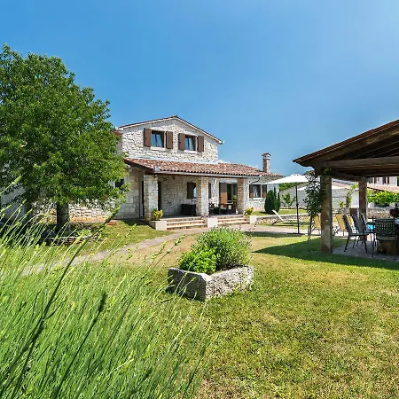 Elegant In Istria With Outdoor Pool